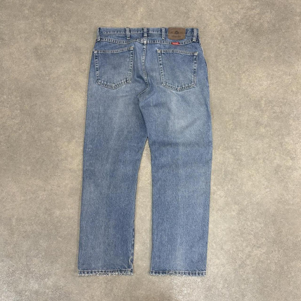 Vintage Blue Wash Wrangler Jeans Mens 34” Straight Leg Denim Trousers Skate Western Vintage Y2K 90s