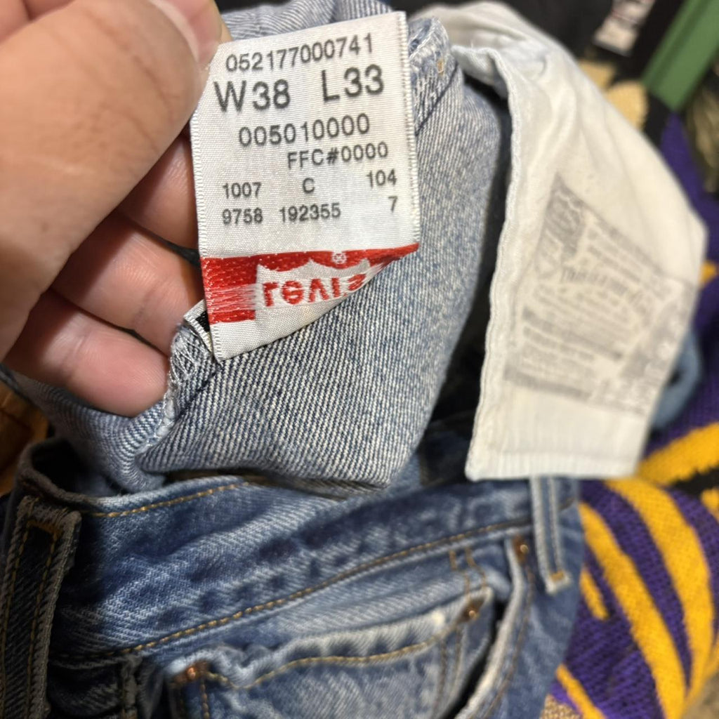 TRW330-P - Vintage retro essential Baggy Overszied Levi's 501 Blue Wash Denim Jeans Trousers pants with embroidered label carpenter casual workwear wide leg skate 90s Y2K style #Baggy #hiphop #skater #carpenter #