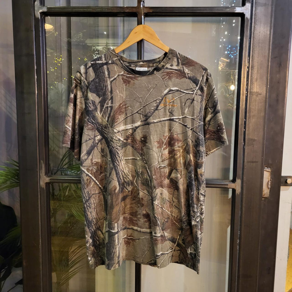 RTT185 - Vintage Retro essential RealTree Camouflage Khaki Green Brown Field Hunting graphic print Top T-Shirt Tee #realtree #camo #hunting #utility