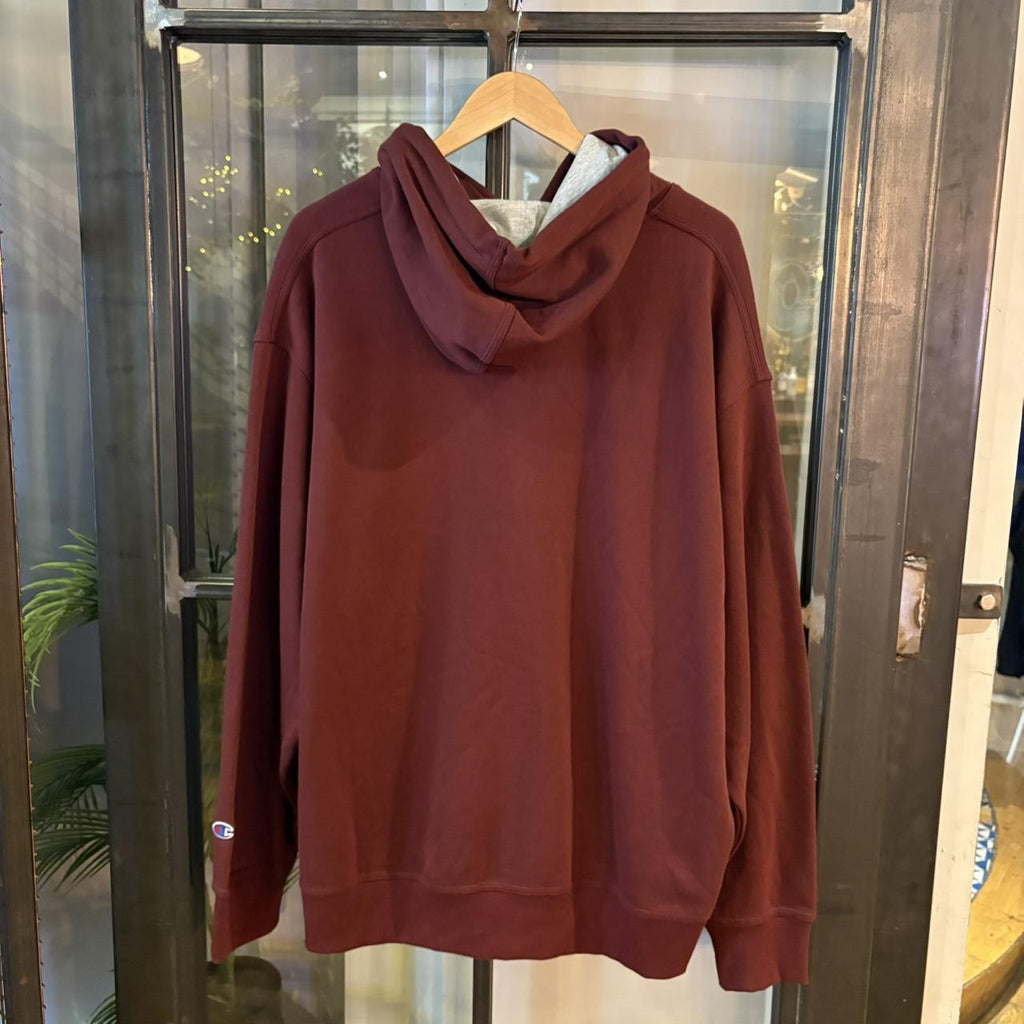 1224A46F - Vintage Retro Essential Champion Maroon Sweatshirt Hoodie with small embroidered logo #90s #sportswear #essential #champion #y2k