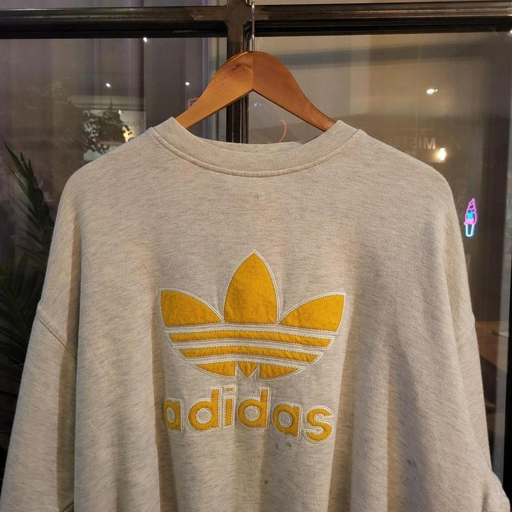 SWT122 - Vintage 90s light grey yellow essential Adidas originals trefoil felt big logo spell out sweatshirt crewneck jumper 90s era boxy & cropped fit