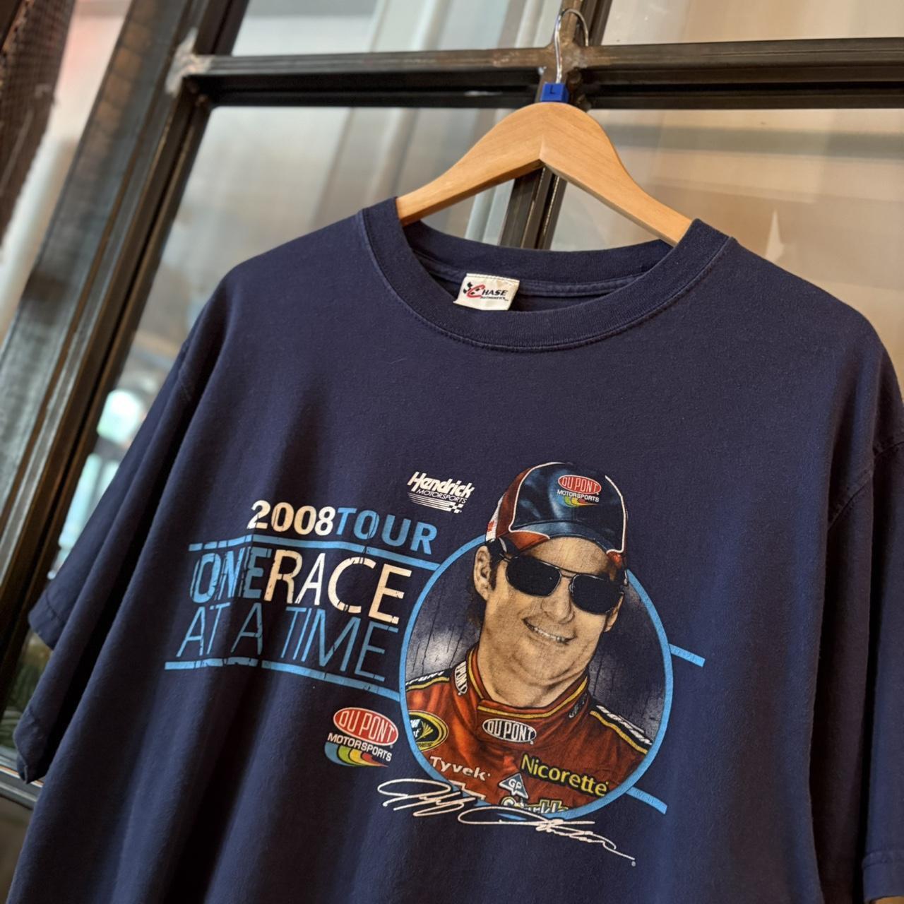 B0425A05F - Vintage Retro Essential Navy Nascar 2008 Tour Dupont Hendrick Motorsports Graphic Print Top Tee T-shirt #y2k #nascar #racing #racer #graphic