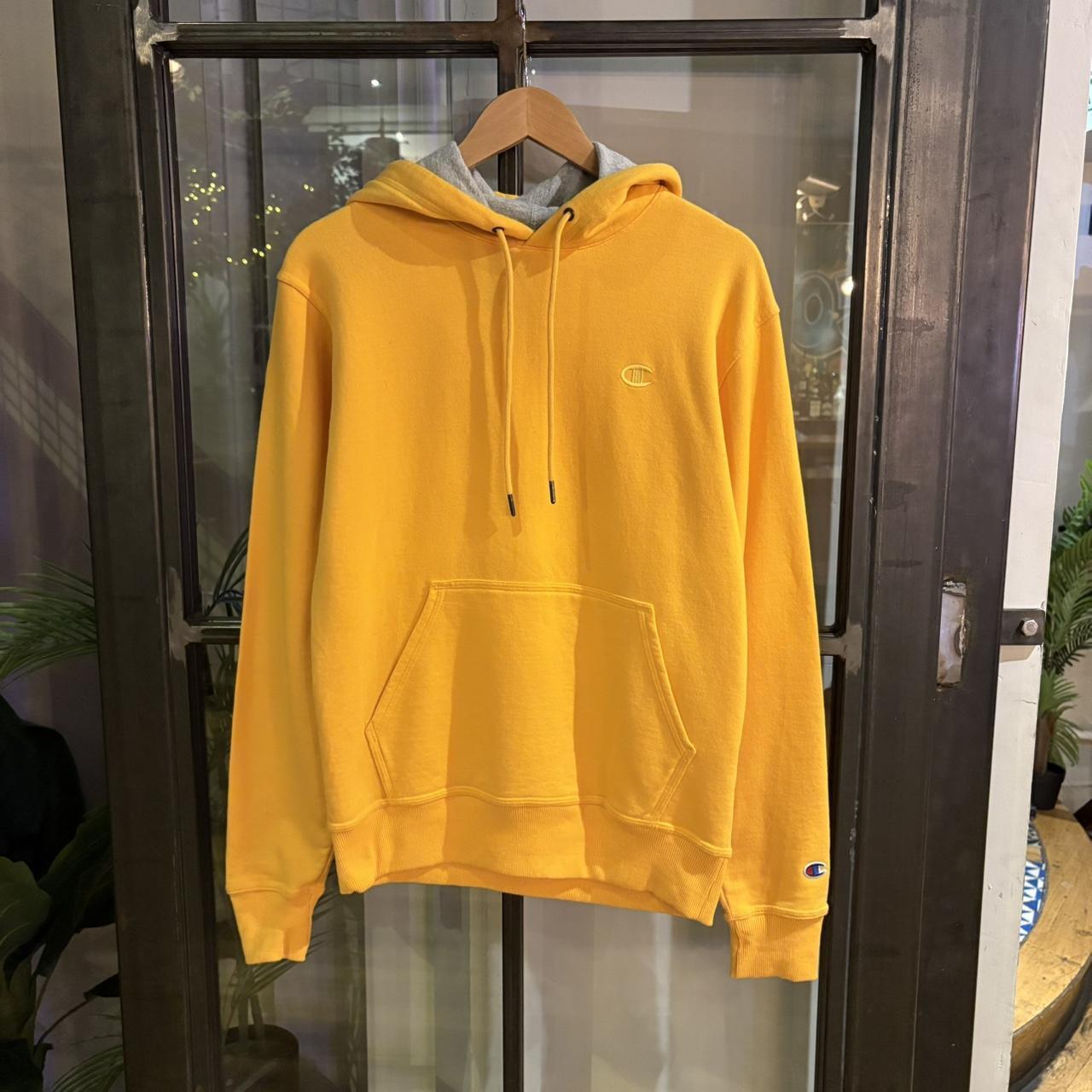 1224A53 - Vintage Retro Essential Champion Yellow Pullover Sweatshirt Hoodie #casual #sportswear #Champion #hoodie