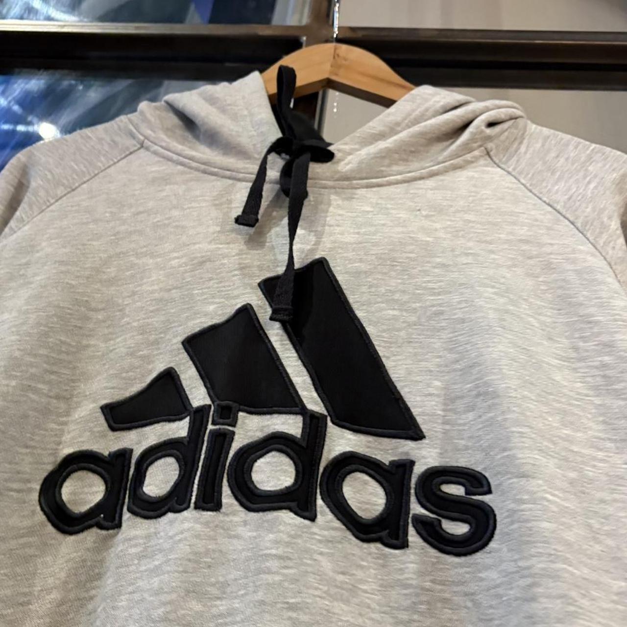 MA0109FL-P - Vintage Retro Essential Grey Adidas Sweatshirt Hoodie with embroidered big centre logo #90s #sportswear #essential #adidas #y2k