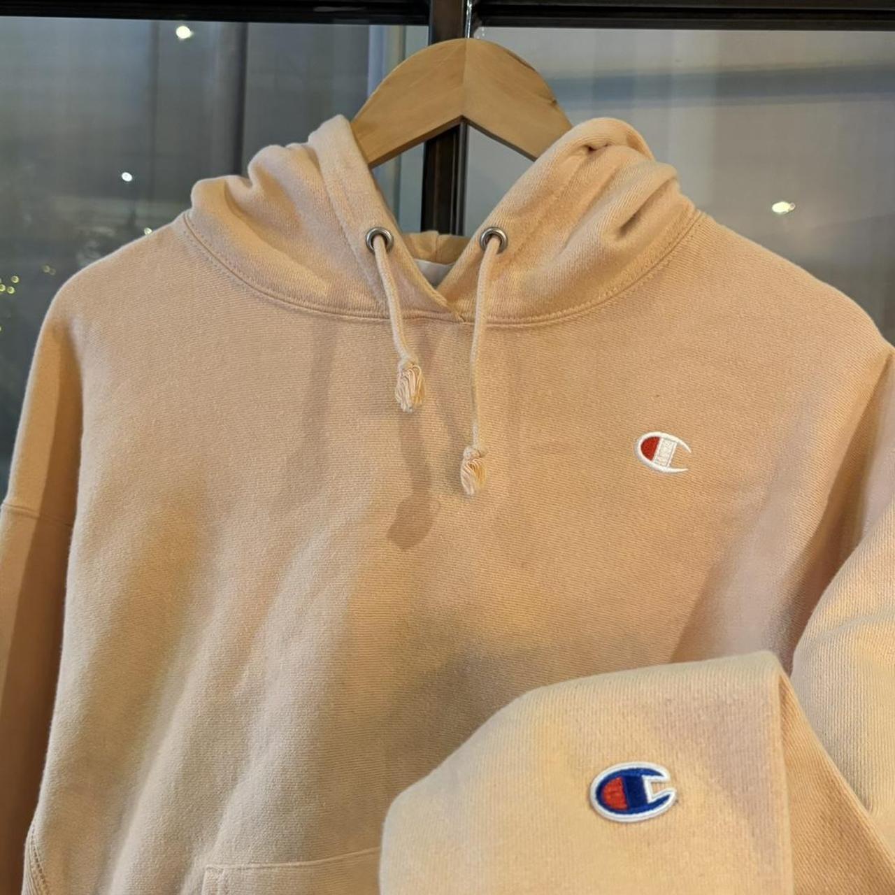 Vintage Retro Essential Peach Champion Sweatshirt Hoodie with embroidered logo #90s #sportswear #essential #champion #y2k