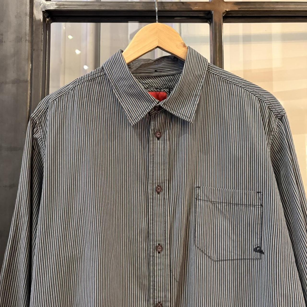 Vintage Quiksilver Shirt Mens XL Striped Button Up Long Sleeve Skate Surf Y2K Grunge Minimal Pocket Logo Streetwear Skater Casual 90s