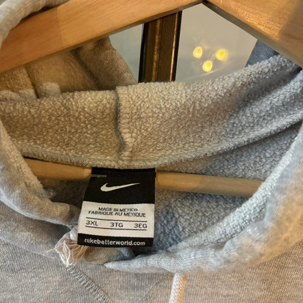 MA2207DN-F - Vintage Retro Essential Nike SAC High Athletics Sweatshirt Hoodie with embroidered centre swoosh and print logos #90s #sportswear #essential #nike #y2k