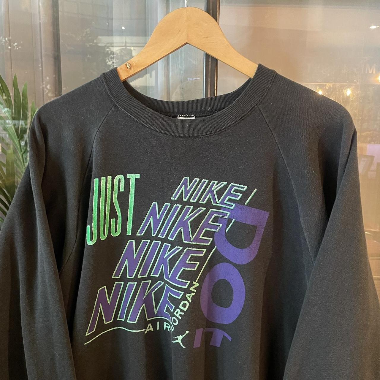 SWT044 - Vintage black 90s just do it black sweatshirt