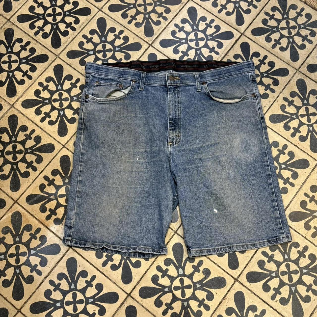 JRT141 - Vintage Retro Essential Wrangler Dark Blue Wash Denim Shorts Jorts with detailed patch Logo carpenter workwear #hiphop #90s #jorts #skater #wrangler
