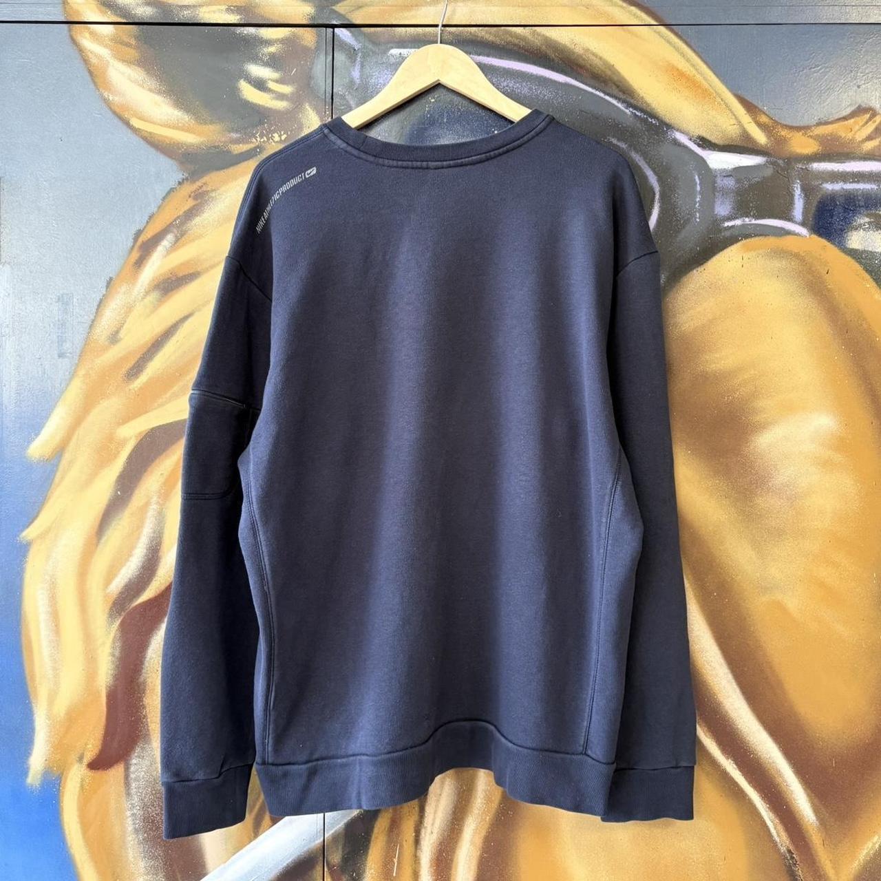 BR1912AMK-U - Vintage Retro Essential Nike Navy Crewneck Jumper Sweatshirt with embroidered swoosh patch logo #90s #sportswear #essential #y2k #nike