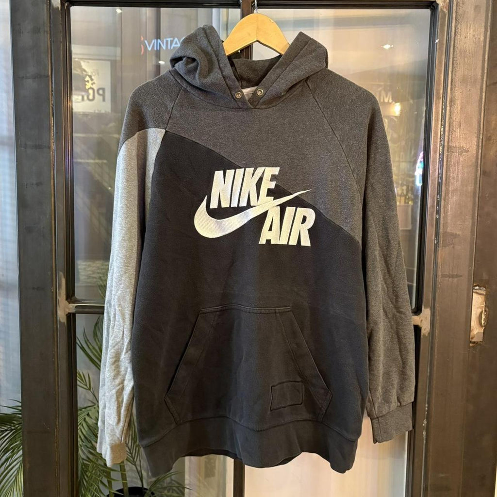 SWT687F - Vintage Retro Essential Grey Nike Air Sweatshirt Hoodie with embroidered logo #90s #sportswear #essential #nikeair #y2k