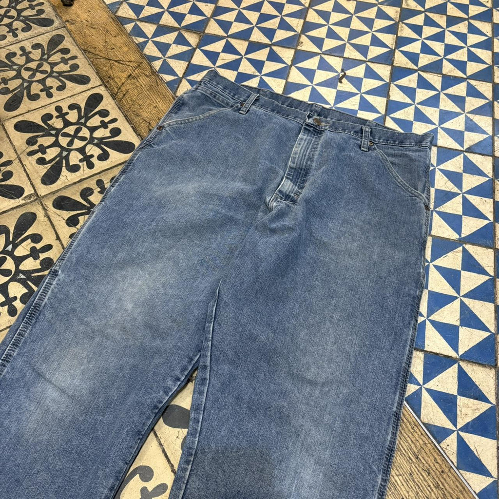 0225C68BR - Vintage retro essential  Wrangler Straight Leg carpenter Blue Wash Denim Jeans Trousers pants #denim #carpenter #wrangler #skater #denimjeans