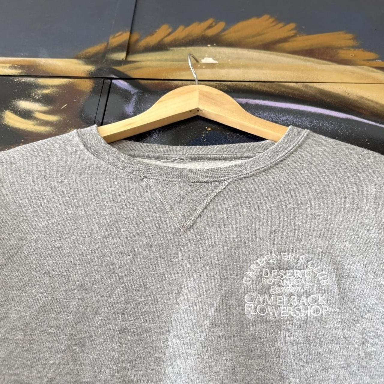 Vintage Russell Athletic Sweatshirt Top Mens Medium Grey Made In USA Crewneck Jumper Pullover Streetwear Skate Surf Skater 90s Y2K
