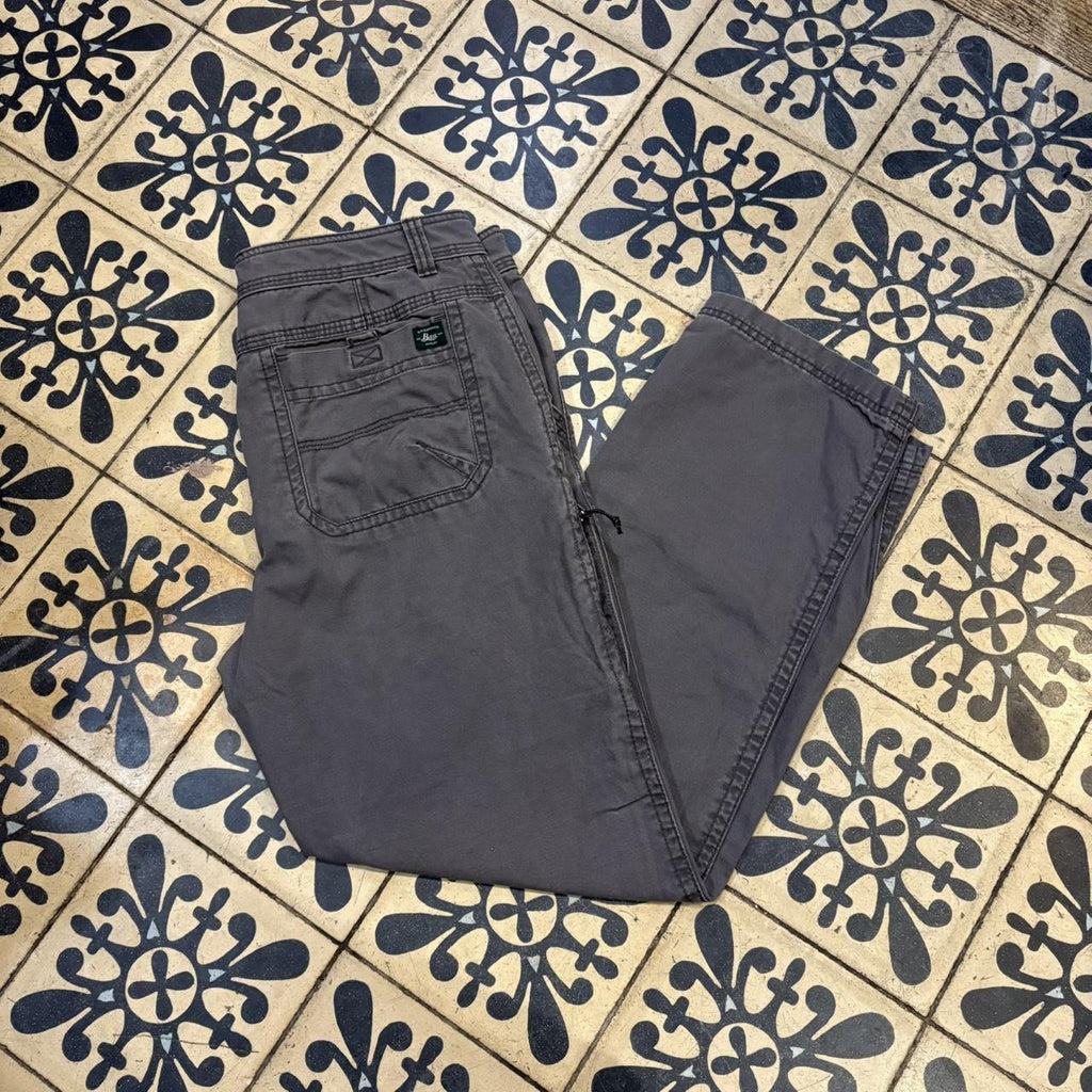 TRW447F - Vintage retro essential G.H. Bass Cargo Utility Trousers pants casual workwear #skater #utility #workwear #carpenter #ghbase