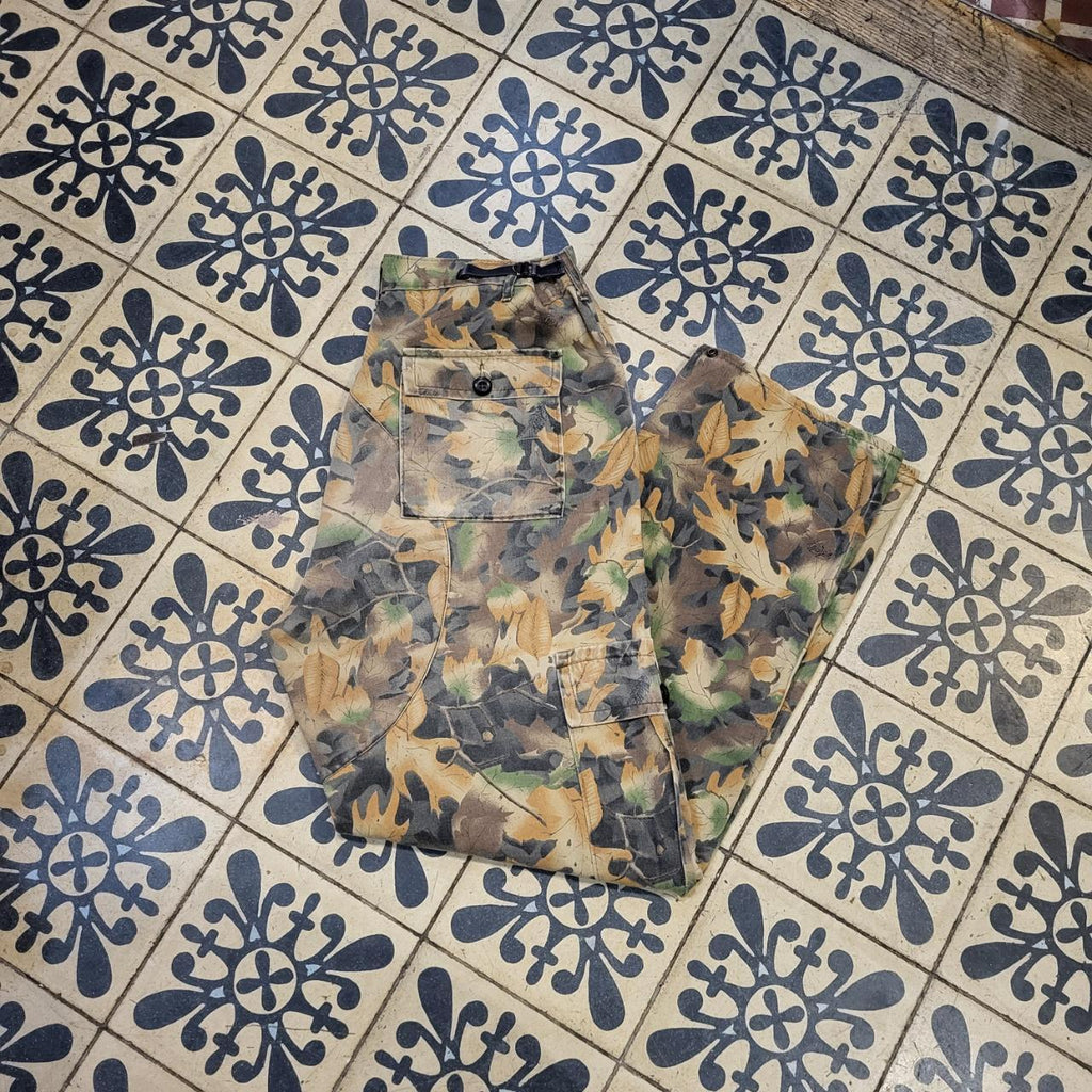 RTB069P - Vintage retro essential woodland RealTree adjustable cargos camo camouflage Carpenter Pants Trousers Jeans embroidered bottoms wide bagg straight leg hip hop skater 90s y2k workwear style