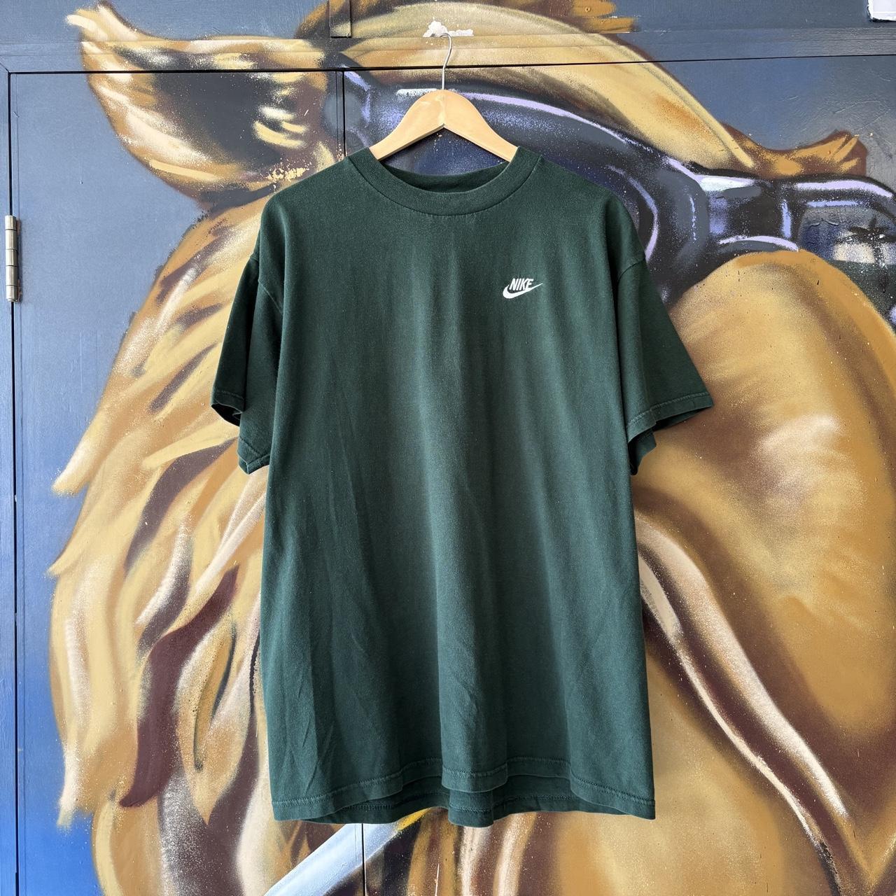 Vintage Nike T shirt Mens XL Dark Green Small Solo Swoosh Embroidered Logo Skate Surf Tee Top 90s Y2K 00s