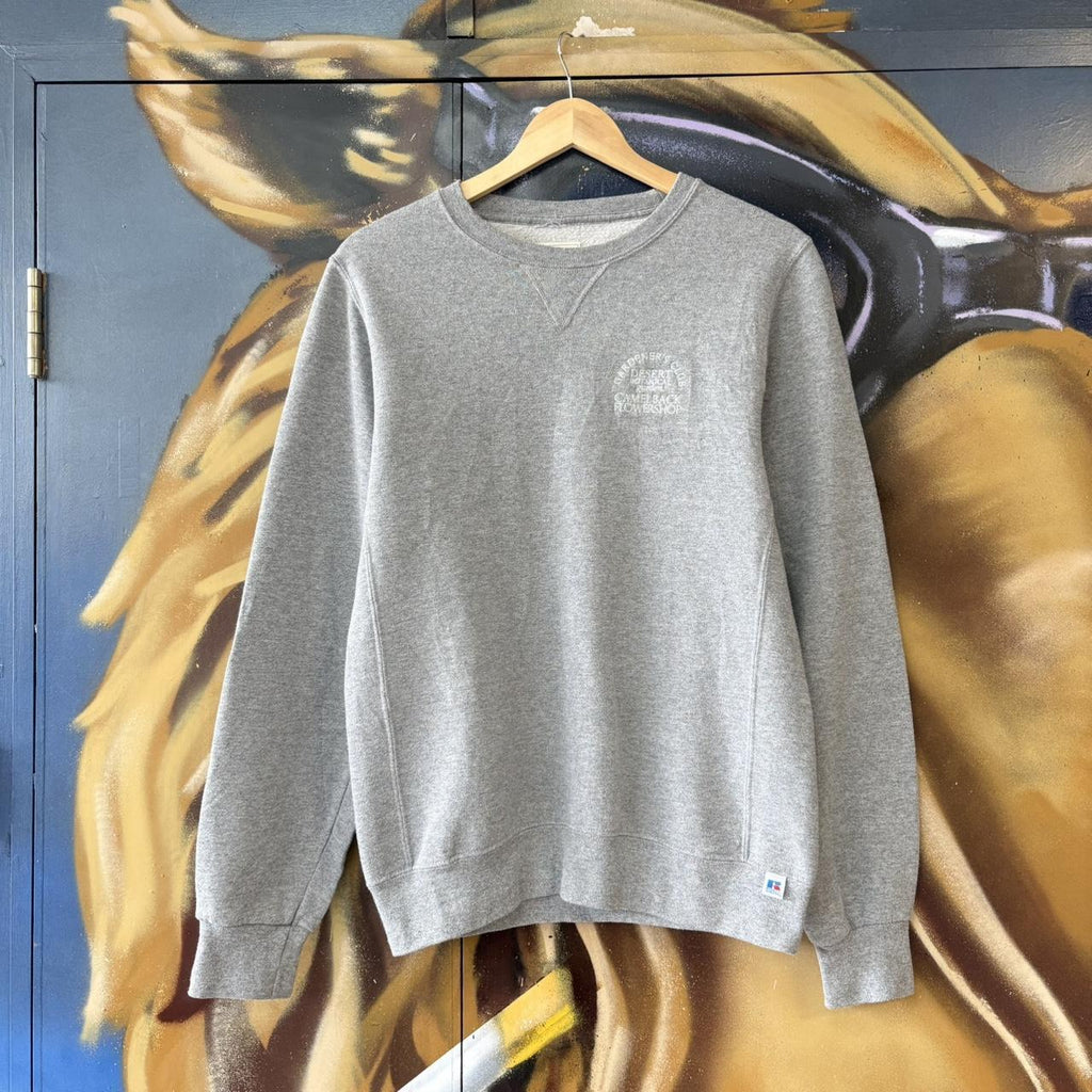Vintage Russell Athletic Sweatshirt Top Mens Medium Grey Made In USA Crewneck Jumper Pullover Streetwear Skate Surf Skater 90s Y2K