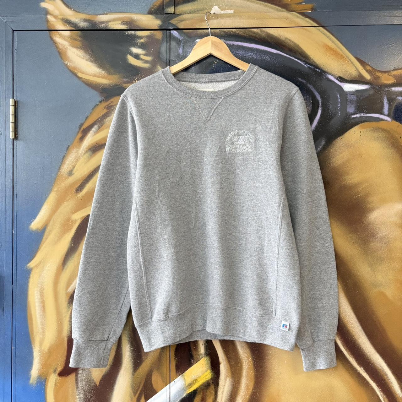 Vintage Russell Athletic Sweatshirt Top Mens Medium Grey Made In USA Crewneck Jumper Pullover Streetwear Skate Surf Skater 90s Y2K