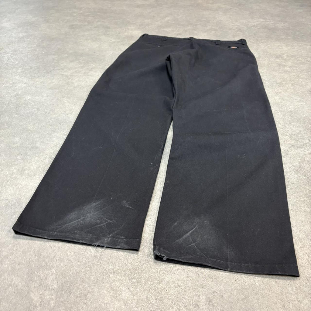 BR1912AAN-U - Vintage retro essential Black Dickies Straight Leg Trousers pants casual workwear #skater #utility #workwear #straightleg #dickies
