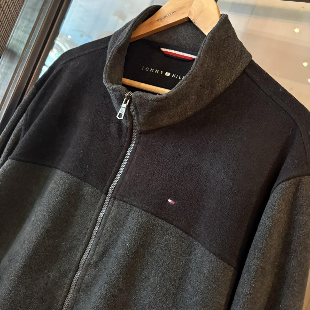 Vintage retro essential Dark Grey Tommy Hilfiger full zip up outdoor fleece jacket #pullover #outdoor #expedition #hike #tommy