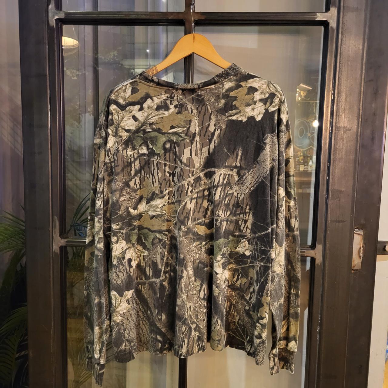 RTT111 - Vintage Retro essential adult mens RealTree Camouflage Khaki Green Brown Field Hunting graphic print Top T-Shirt Tee Wide Boxy Cropped Fit 90s y2k style
