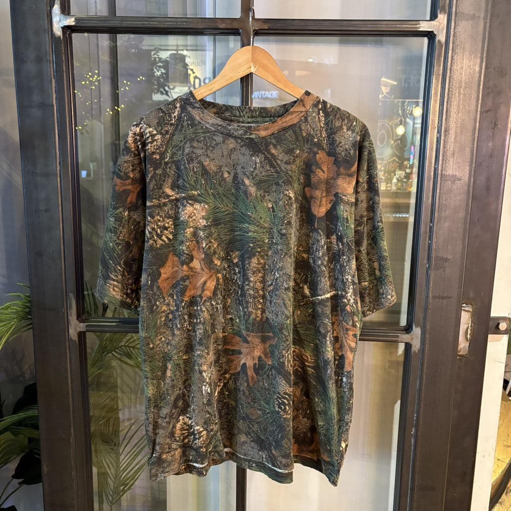 RTT235 - Vintage Retro essential adult mens RealTree Camouflage Khaki Green Brown Field Hunting graphic print Top T-Shirt Tee #realtree #camo #hunting #utility