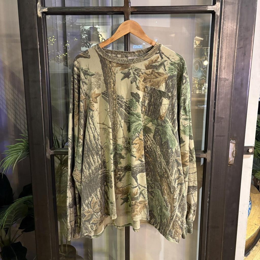 RTT260 - Vintage Retro essential adult mens RealTree Camouflage Khaki Green Brown Field Hunting graphic print Longsleeve Top T-Shirt Tee #realtree #utility #y2k #camo #hunting