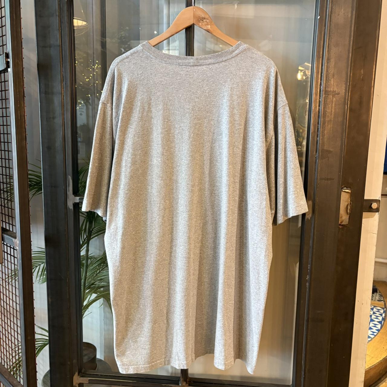 TEE497F - Vintage Retro Essential Grey Carhartt Pocket Top Tee T-shirt with embroidered patch logo #skater #workwear  #carhartt #y2k #pockettee