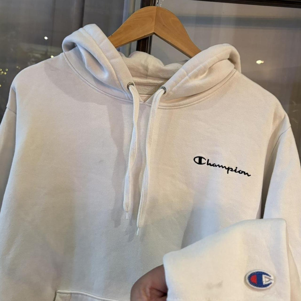SWT704F - Vintage Retro Essential White Champion Sweatshirt Hoodie with embroidered logo #90s #sportswear #essential #champion #y2k