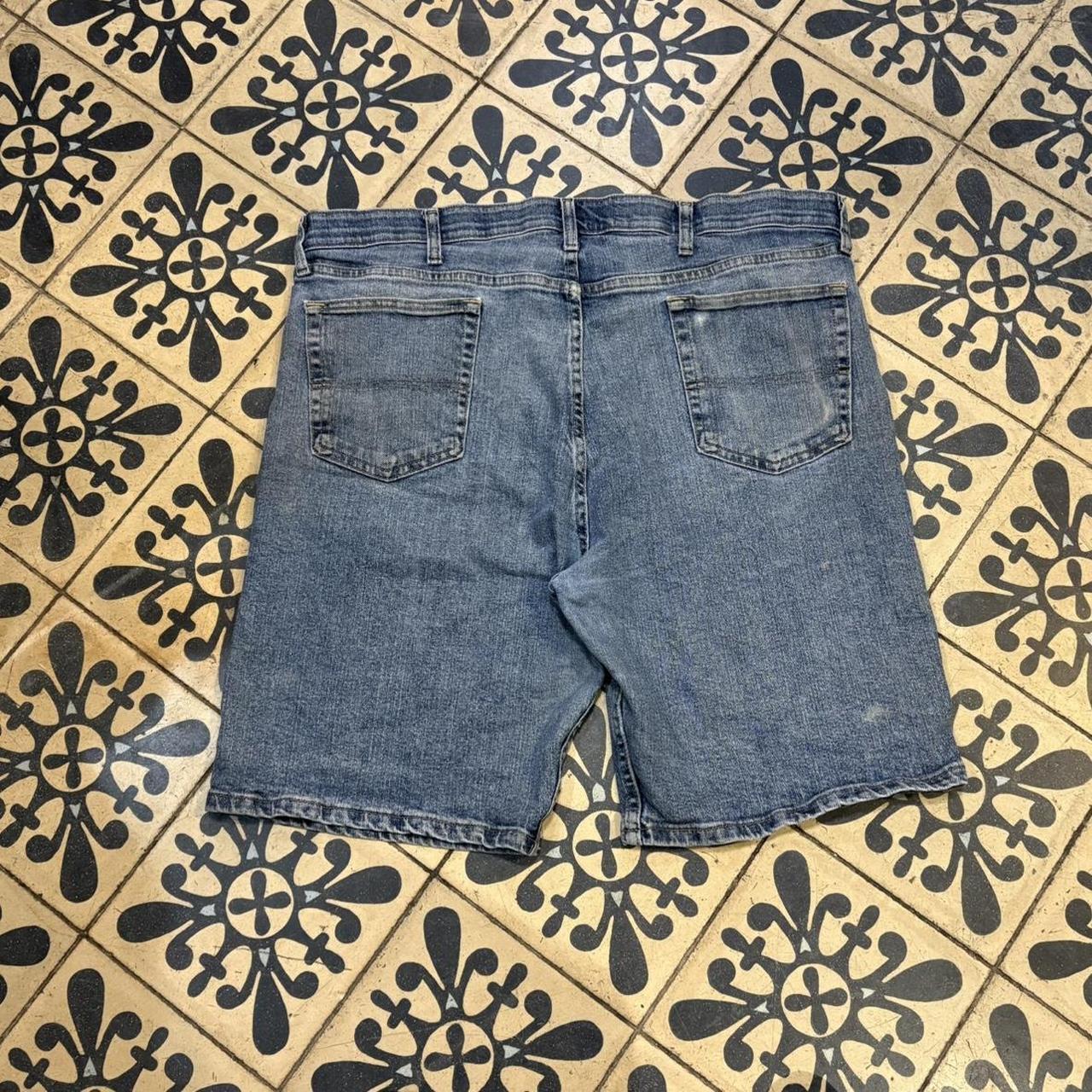 JRT141 - Vintage Retro Essential Wrangler Dark Blue Wash Denim Shorts Jorts with detailed patch Logo carpenter workwear #hiphop #90s #jorts #skater #wrangler