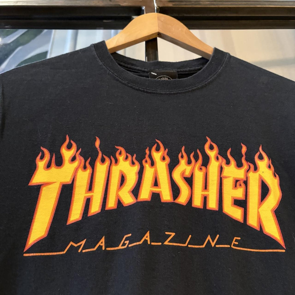 Thrasher T shirt Mens Small Black Flame Surf Skate Graphic Print Streetwear Spellout Tee Top Y2K 00s