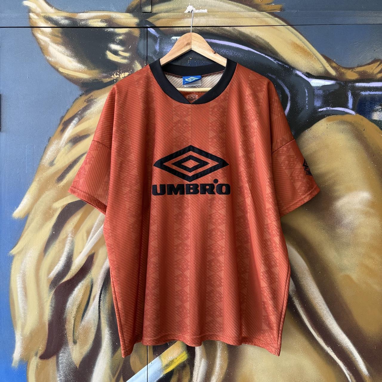 Vintage Umbro T shirt Mens XL Orange Felt Embroidered Athleisure Blokecore Training Tee Top 90s Y2K 00s