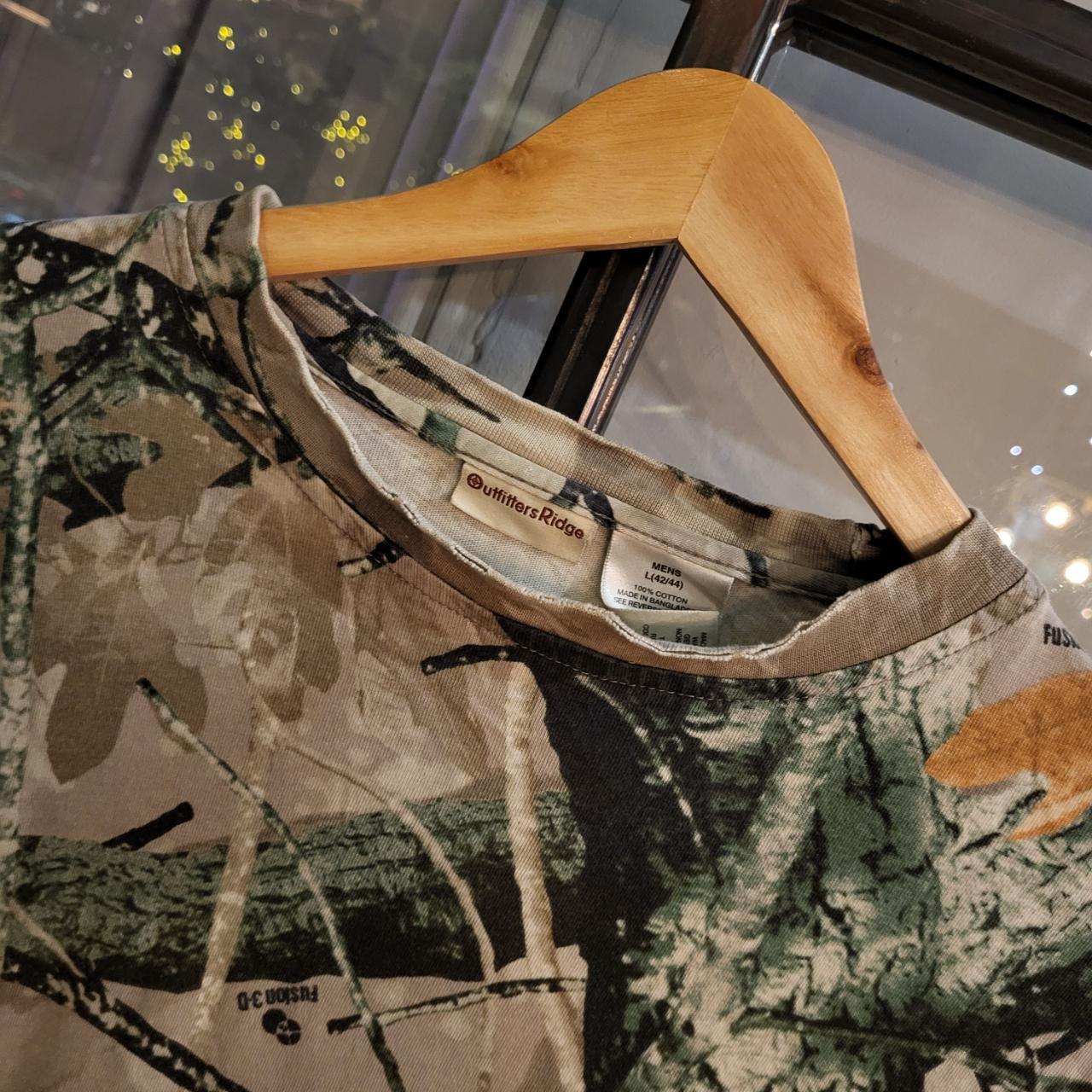 RTT214 - Vintage Retro essential RealTree Camouflage Khaki Green Brown Field Hunting graphic print Top Longsleeve T-Shirt Tee #realtree #y2k #utility #camo #hunting