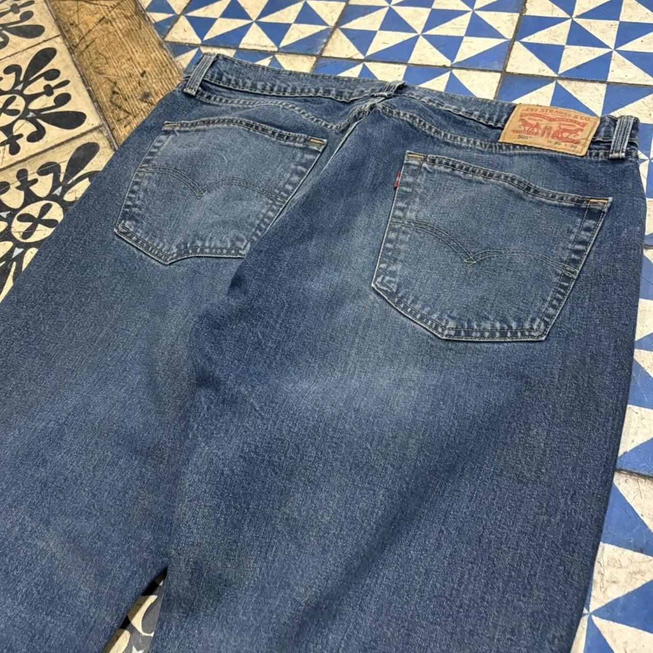 TRW536F - Vintage retro essential Altered Levi’s 505 Tapered Blue Wash Denim Jeans Trousers pants #denim #levis #tapered #levis505 #jeans