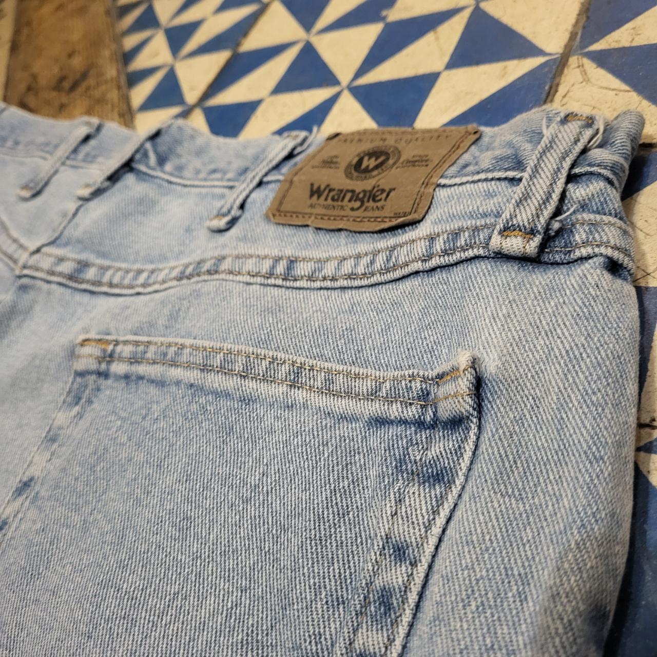 JRT304 - Vintage Retro Wrangler Light Blue Wash Denim Shorts Jorts #y2k #wrangler #jorts #skater