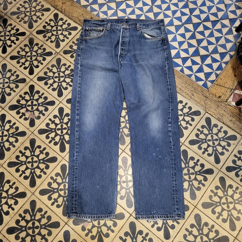 TRW330-P - Vintage retro essential Baggy Overszied Levi's 501 Blue Wash Denim Jeans Trousers pants with embroidered label carpenter casual workwear wide leg skate 90s Y2K style #Baggy #hiphop #skater #carpenter #
