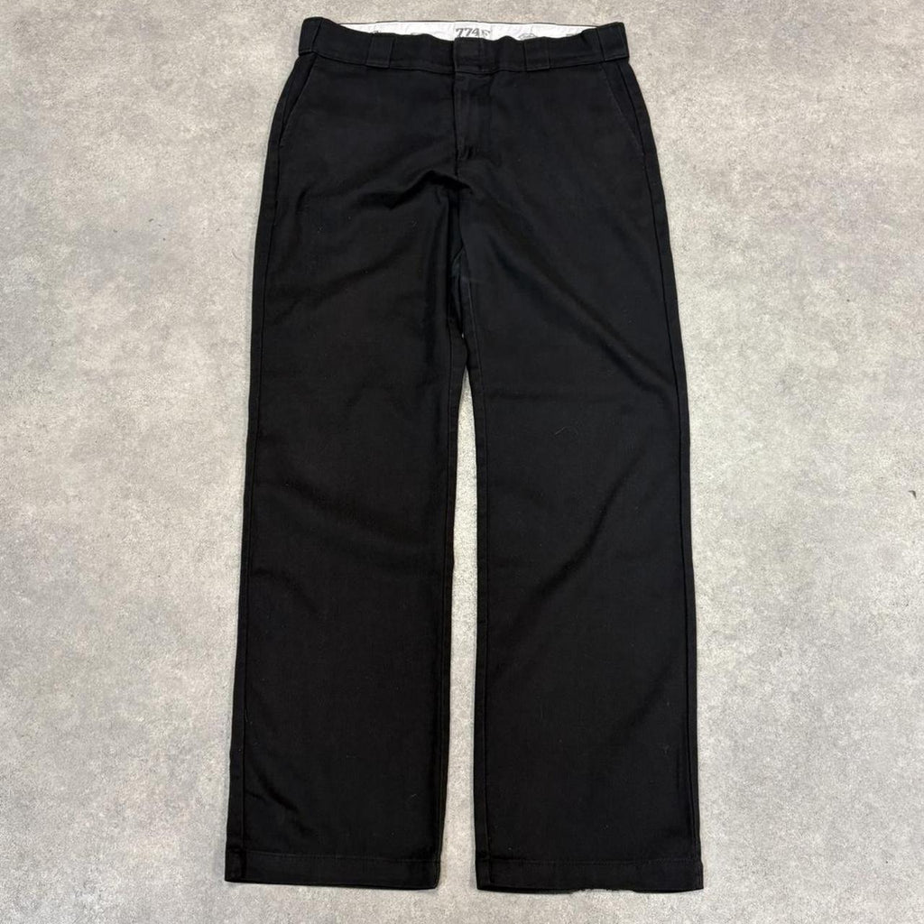 BR1912AAI-U - Vintage retro essential Black Dickies 774  Straight Leg Trousers pants casual workwear #skater #utility #workwear #straightleg #dickies