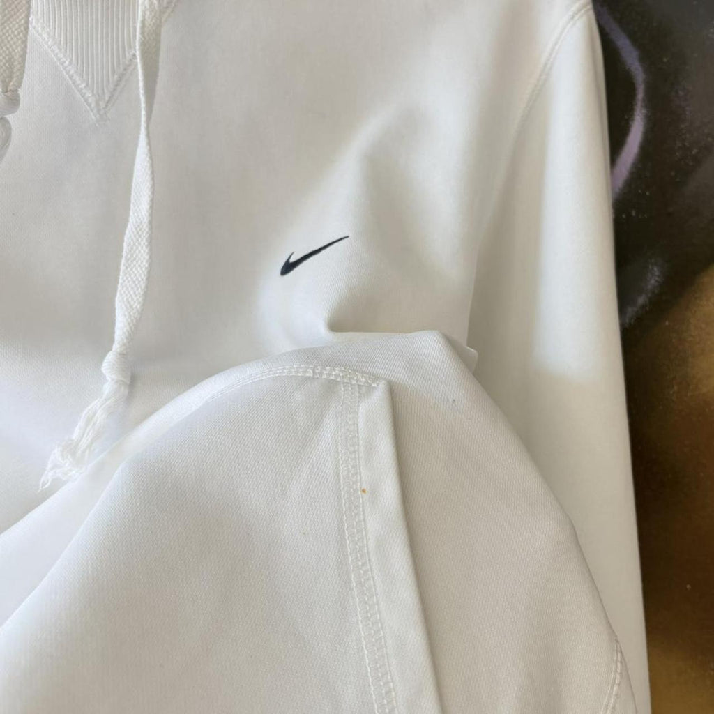 BR1912AMH-U - Vintage Retro Essential White Nike Sweatshirt Hoodie with embroidered swoosh logo #90s #sportswear #essential #nike #y2k