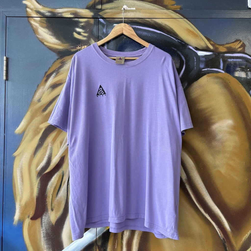 Nike ACG T shirt Men’s XXL Lavender Triangle Logo Streetwear Outdoors Hike Gorpcore Tee Top Y2K