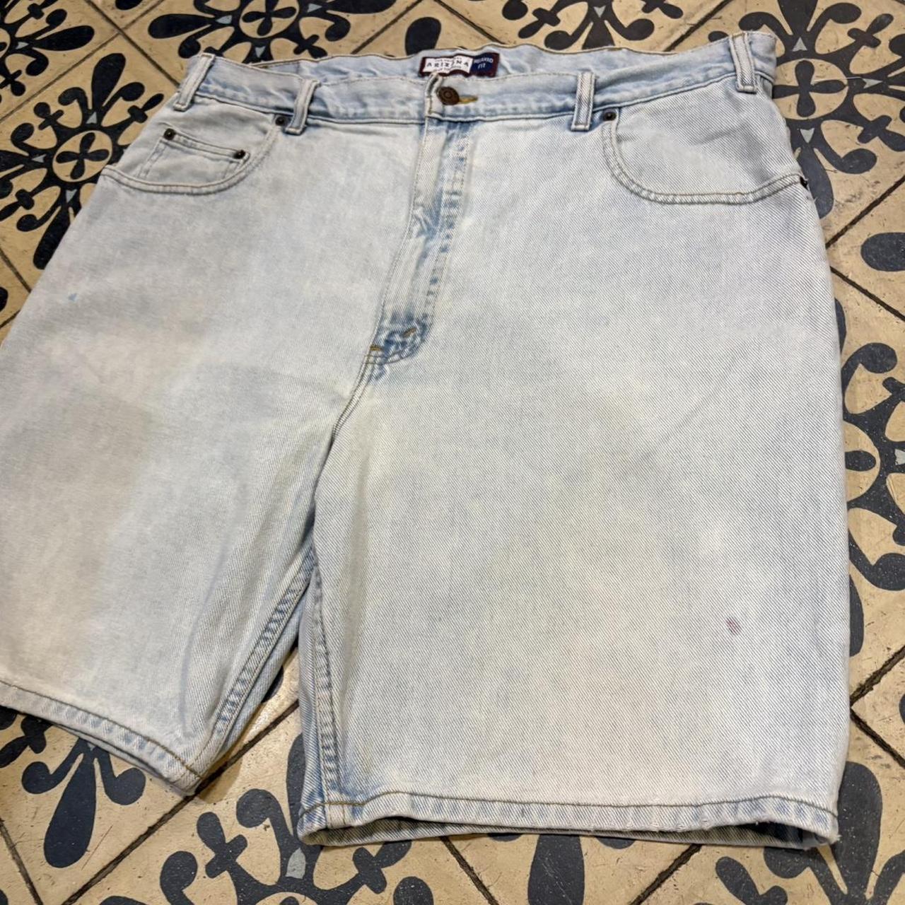 MA0503X-U - American Vintage Retro Essential Arizona Light Blue Wash Denim Relaxed Fit Shorts Jorts with detailed patch Logo hip hop baggy wide leg 90s 00s y2k grunge streetwear style workwear #hiphop #90s #jorts #skater #lightwash