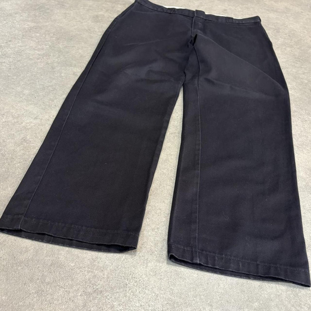BR1011AO-U - Vintage retro essential  Black Dickies Straight Leg Trousers pants casual workwear #skater #utility #workwear #straightleg #dickies