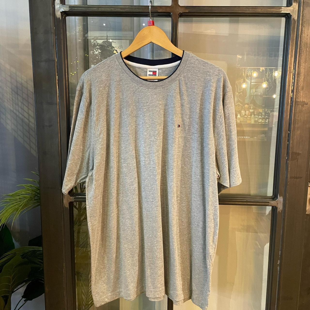 0225D45P - Vintage Retro Essential Grey Tommy Hilfiger Plain Top Tee T-shirt #90s #tommy #top #essential #basic