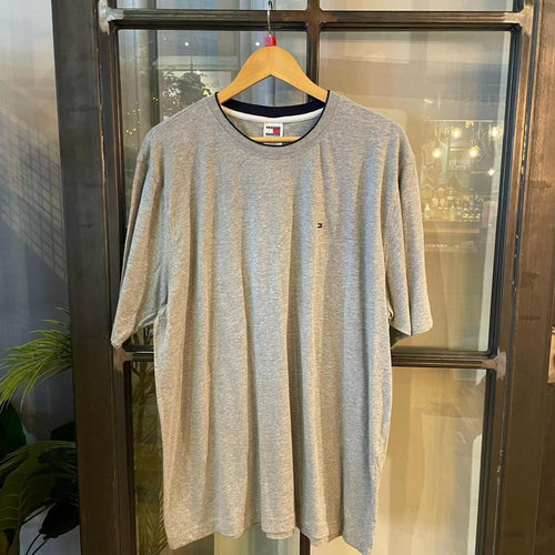 0225D45P - Vintage Retro Essential Grey Tommy Hilfiger Plain Top Tee T-shirt #90s #tommy #top #essential #basic