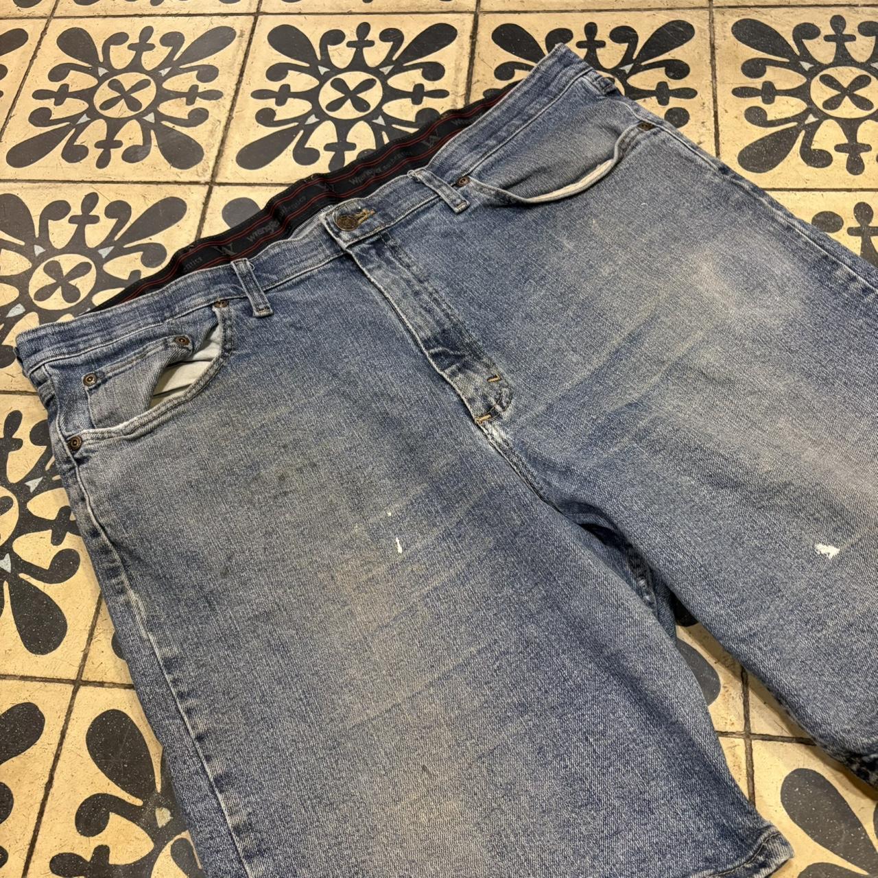 JRT141 - Vintage Retro Essential Wrangler Dark Blue Wash Denim Shorts Jorts with detailed patch Logo carpenter workwear #hiphop #90s #jorts #skater #wrangler