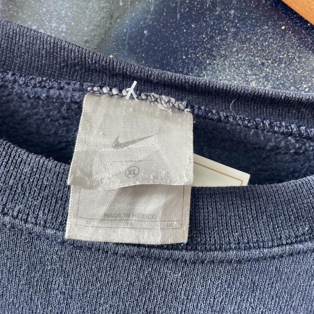 Vintage Nike Essential Embroidered Swoosh Sweatshirt