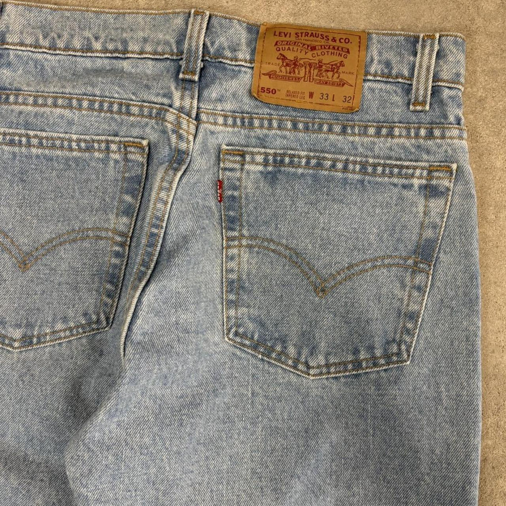 Vintage Levis 550 Jeans Mens 33x32 Denim Blue Light Wash Trouser Relaxed Taper Western Cowboy USA