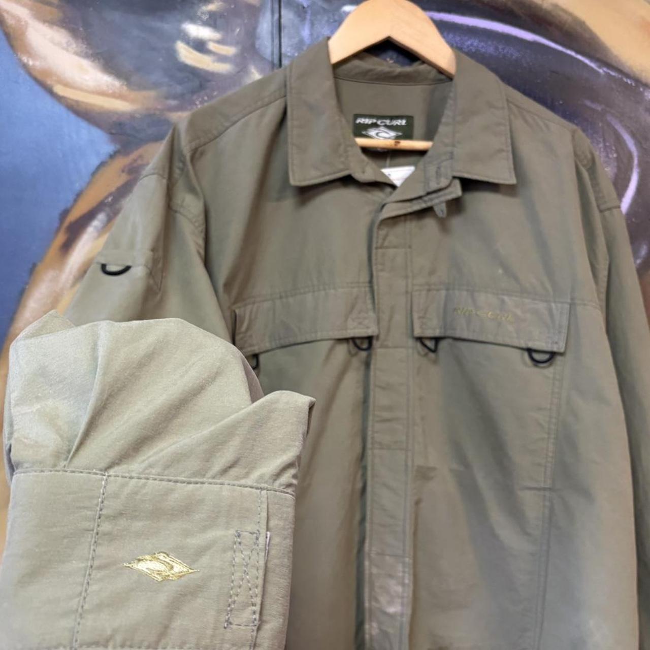 MES2811N-U - Vintage Retro Essential Green Ripcurl Surfer Button Up Collared jacket #surfer #skater #y2k #ripcurl #jacket