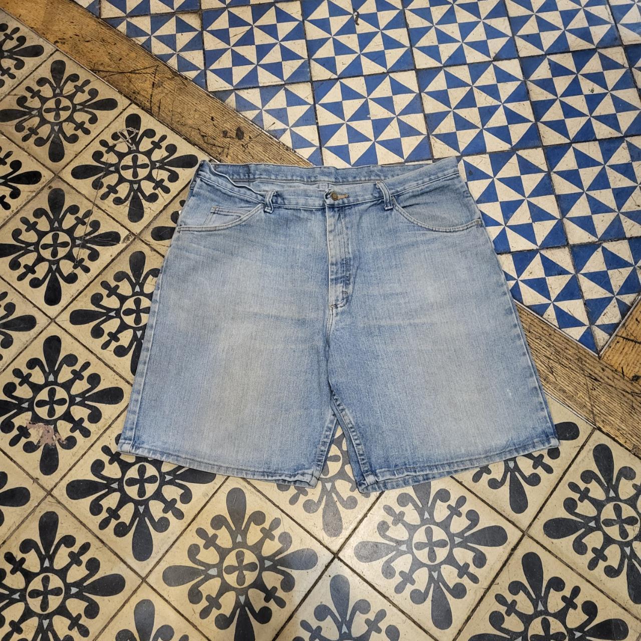 JRT307 - Vintage Retro Wrangler Blue Denim Shorts Jorts with detailed embroidered Logo graphic carpenter workwear #hiphop #skater wrangler #jorts