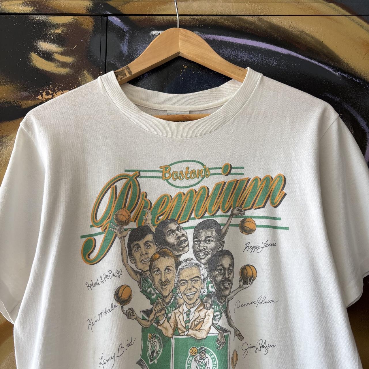 Vintage Boston Celtics T shirt Mens Medium NBA Salem Graphic Print Top 80s Single Stitch