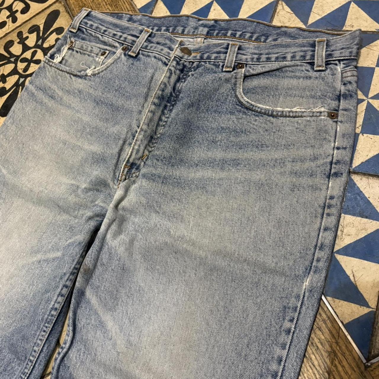 BR2401DD-F - Vintage retro essential  Levi's 501 Light Blue Wash Denim Jeans Trousers pants #denim #straightlef #levis #levis501 #lightwash